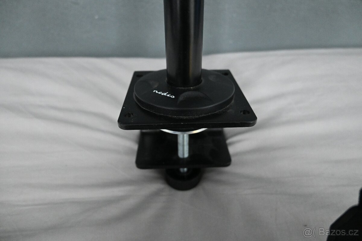 Stojan/držák na 3 monitory-Nedis ERGOTMM100BK - 3