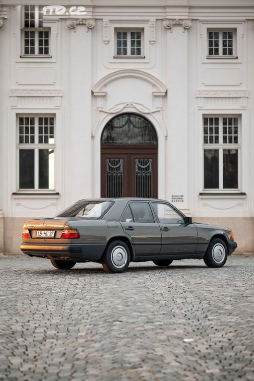 MERCEDES-BENZ 124 97KW - 3