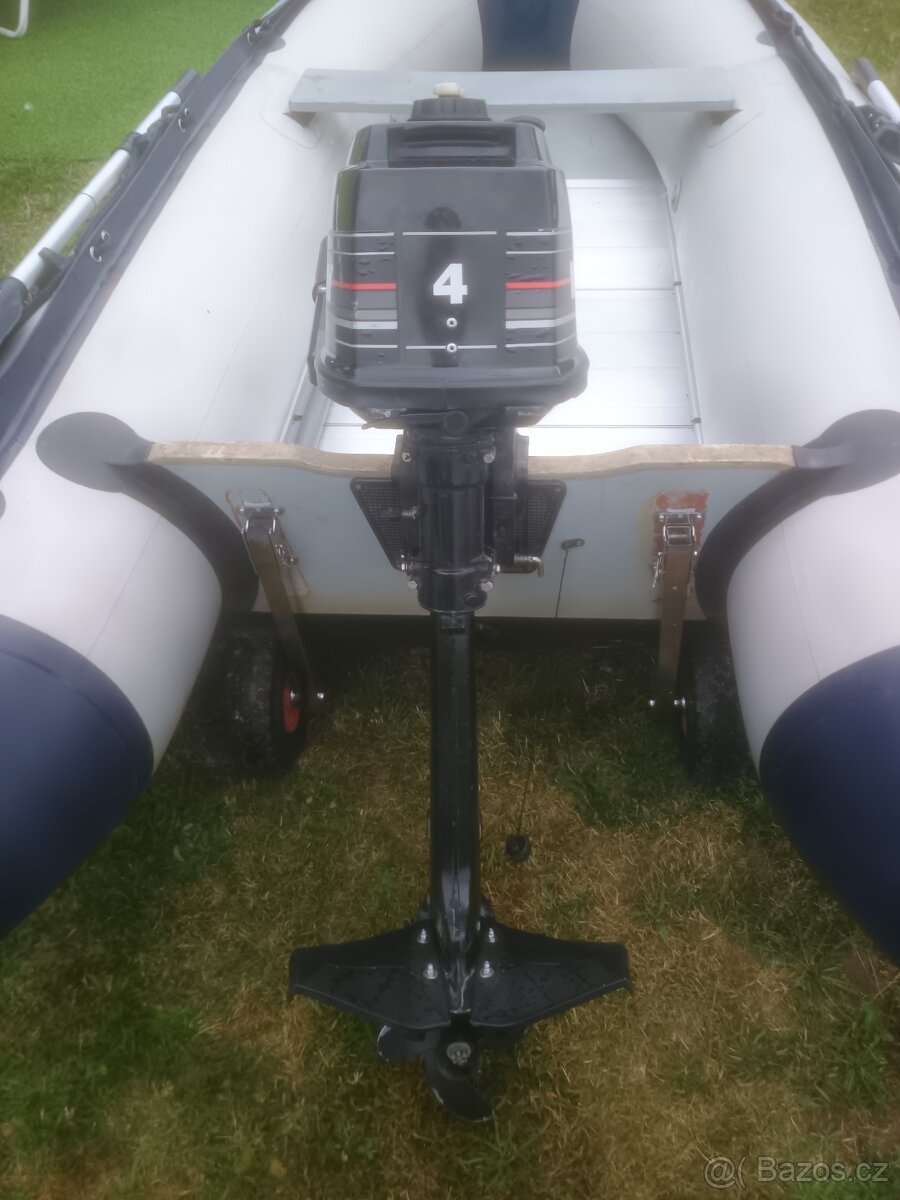 Člun 320, krycí plachta,bez motoru - 3