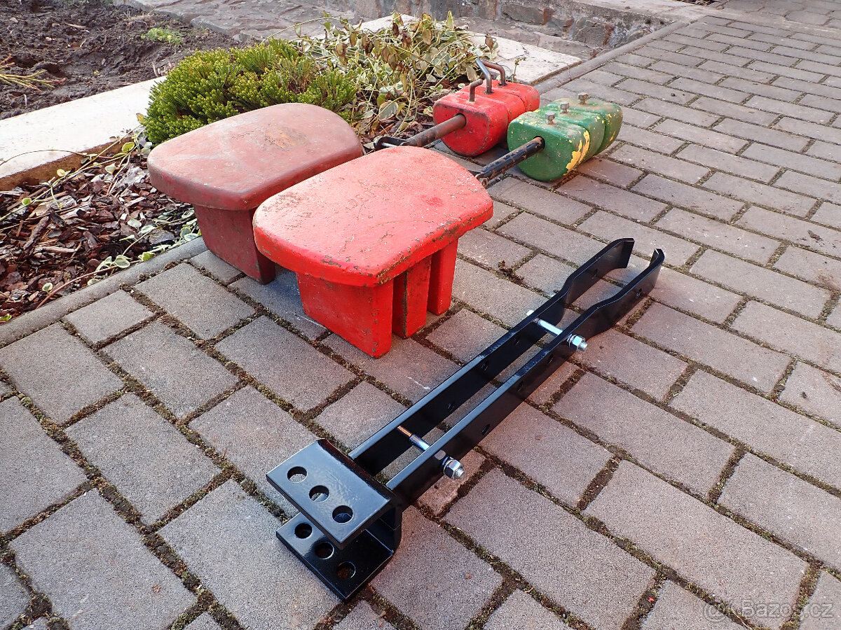 vari - závaží 33 kg, závaží 5 kg + nosiče - 3