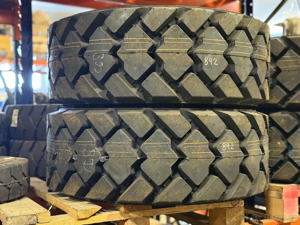 Pneumatiky na šmykový nakladač 10-16.5 / 12-16.5 - 3