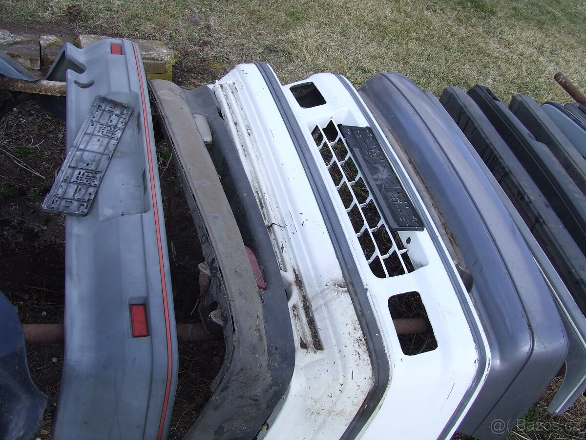 Prodám Mix nárazníků na osobní vozy cca 1980-2000rv - 3