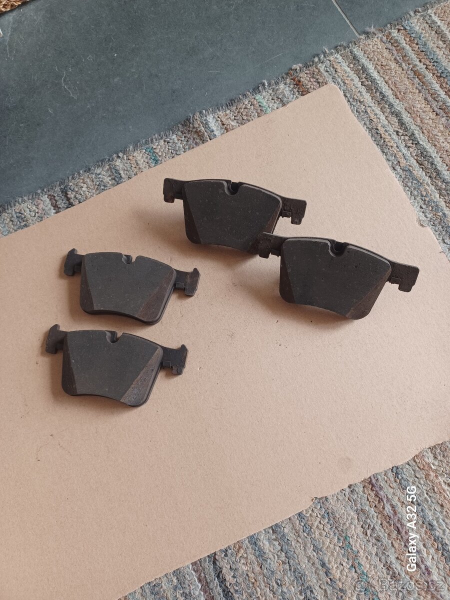 Prodám brzdové kotouče přední s brzdovými destičkami Brembo - 3