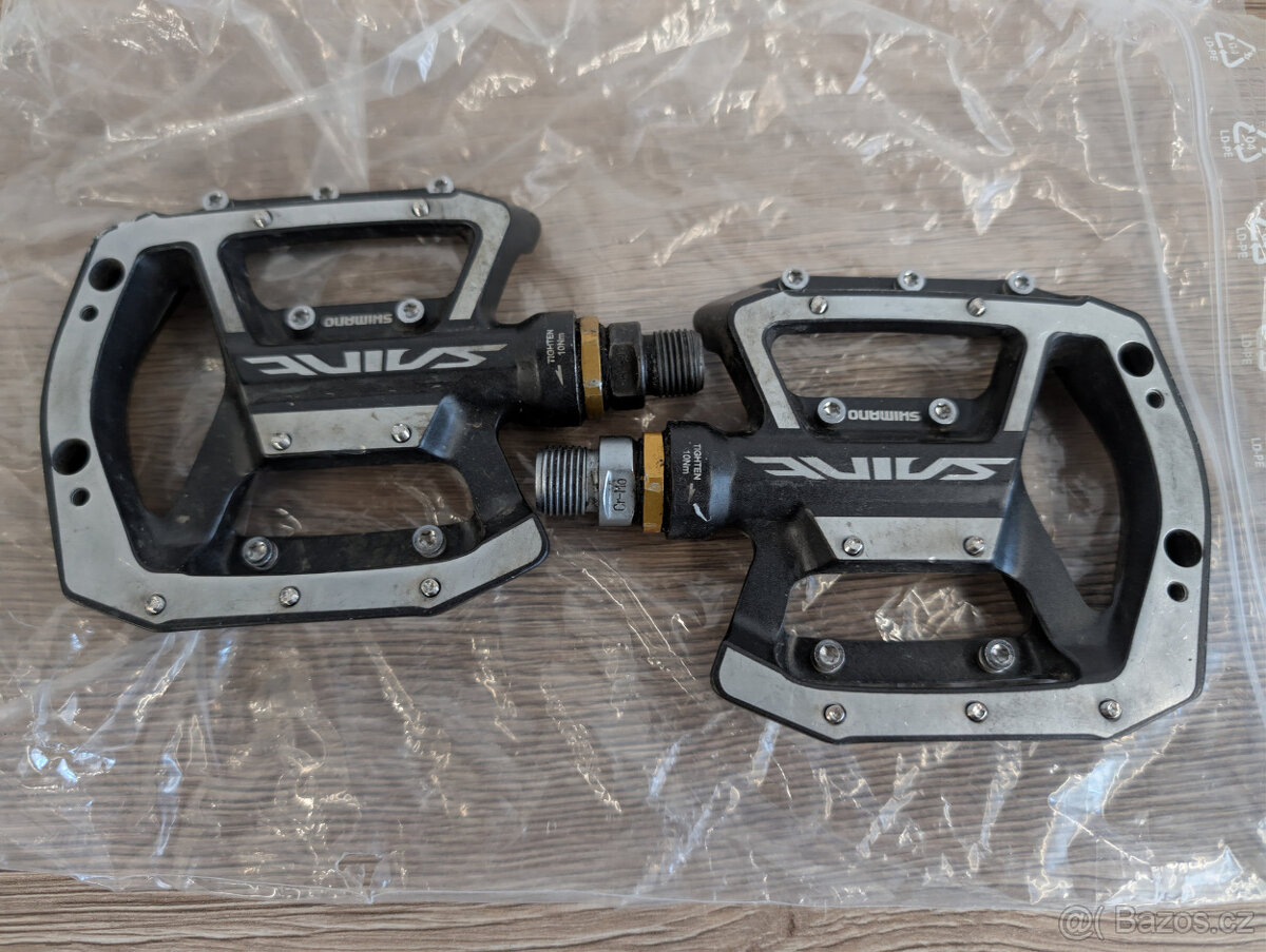 Cyklopříslušenství (světla, klíče, držáky, pedály, ...) - 3