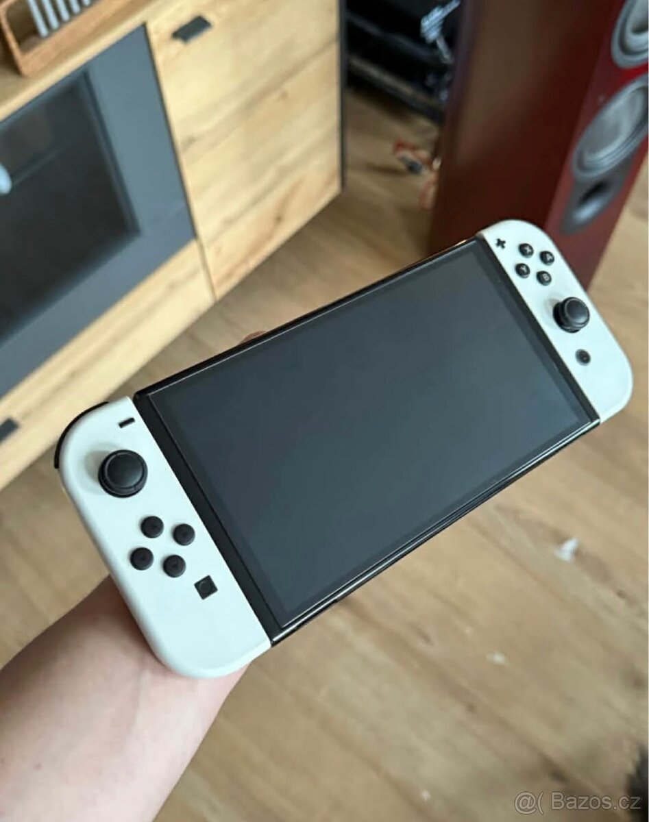 Nintendo Switch OLED - 3