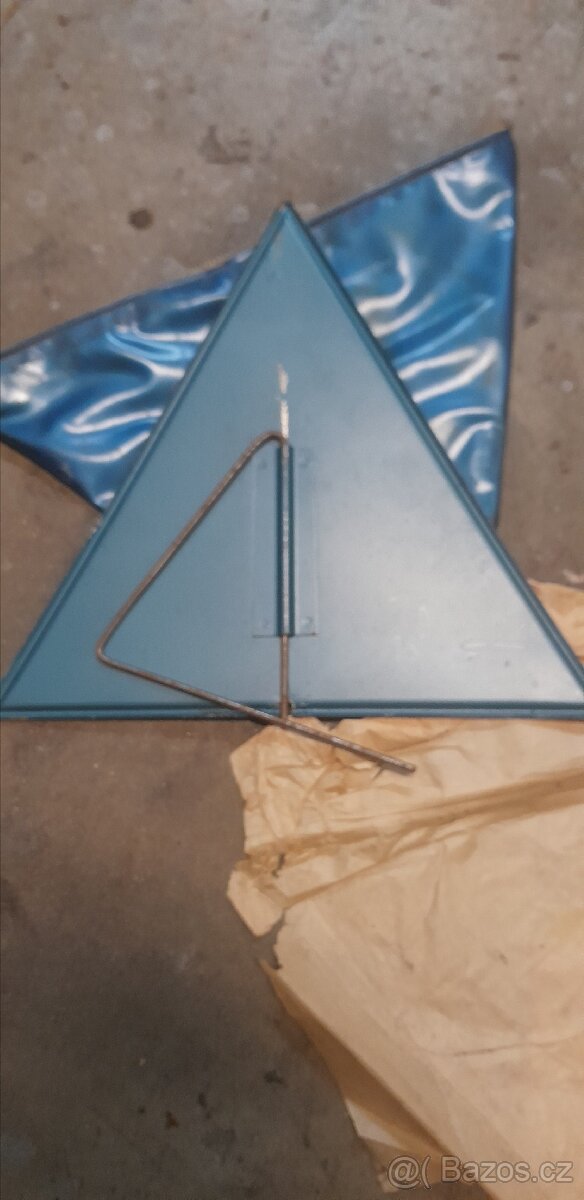 Výstražný trojúhelník starý - 3