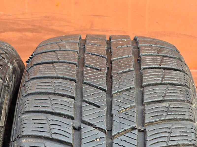 Zimní Barum 205/55/16 - 3