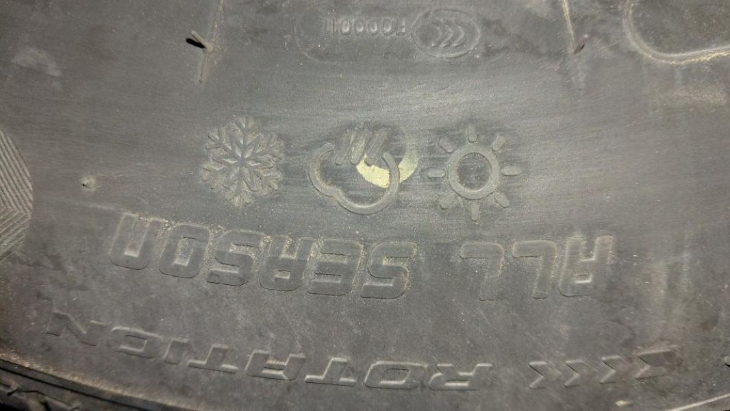 Celoroční pneu 13" - 3