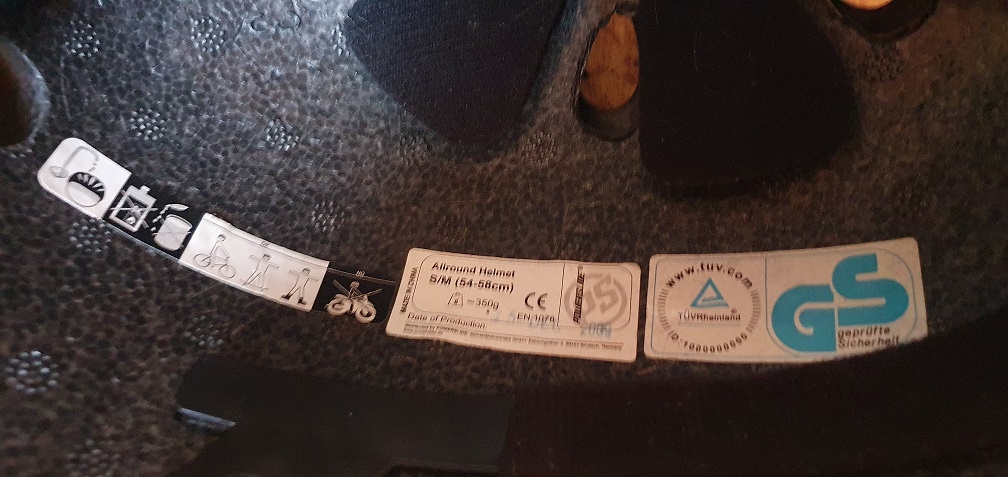 Dětská přilba (certifikovaná) - 3