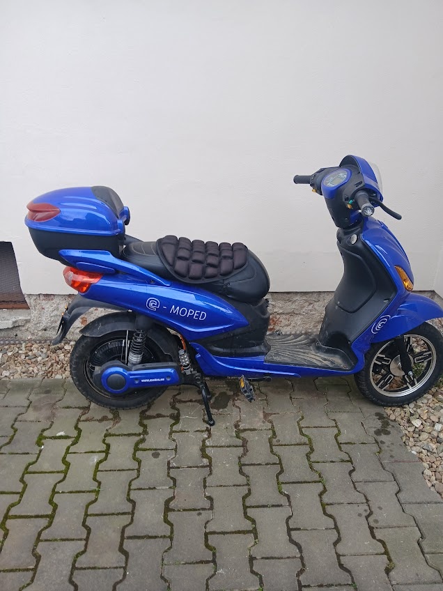 E moped - 3