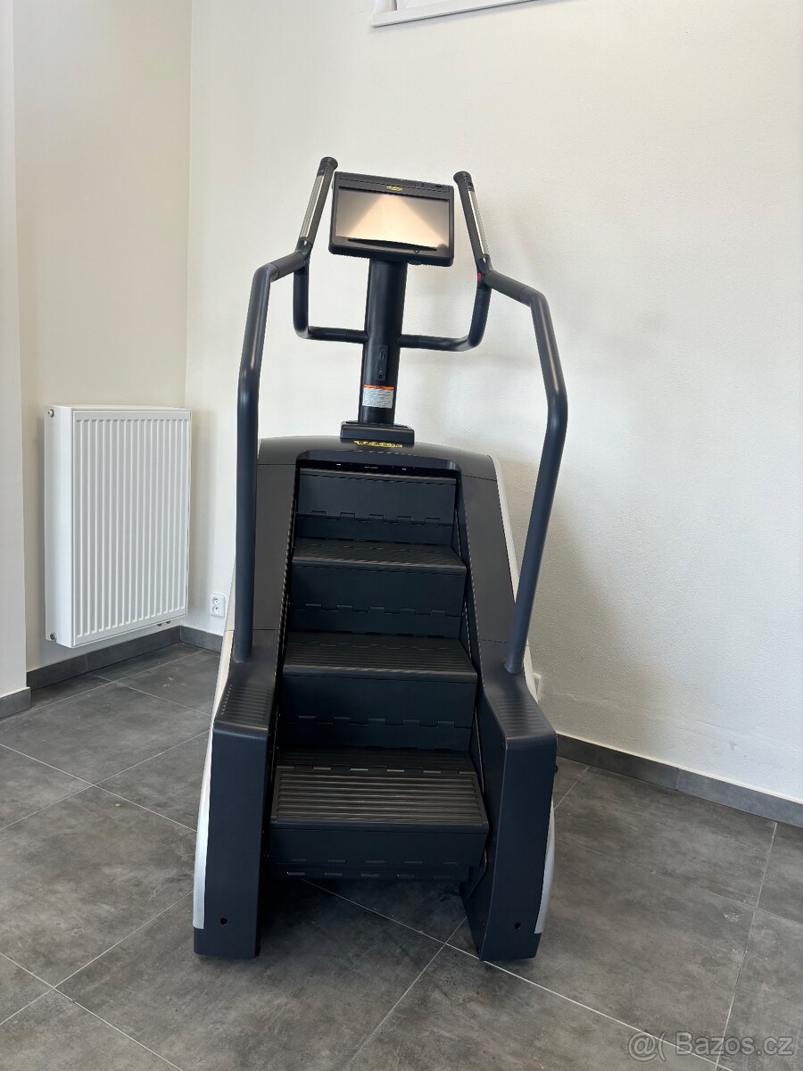 Technogym 1000LCD stepmill LIVE - 3