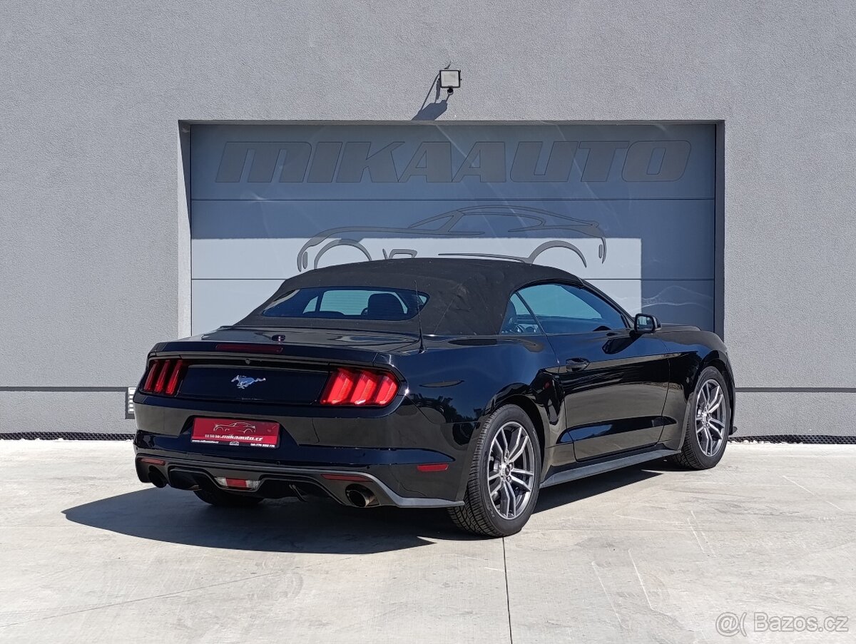 FORD MUSTANG 2.3 ECOBOOST CONVERTIBLE - 3