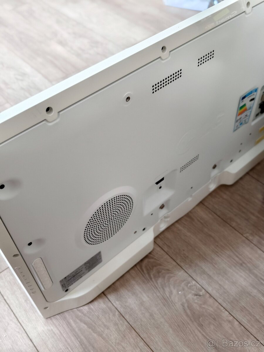 3D LG TV LED Smart 106cm Bílá + Blue-Ray - 3