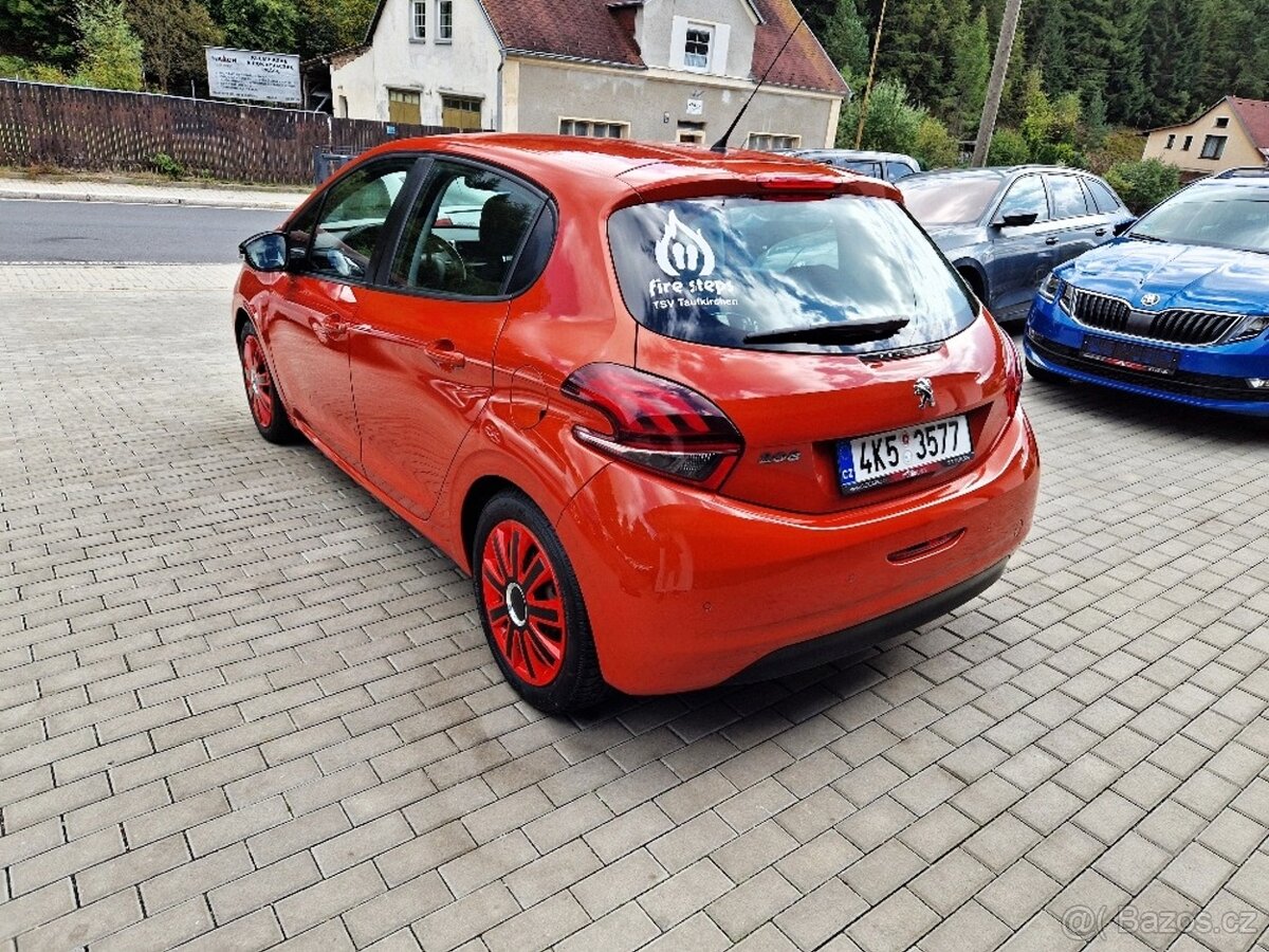PEUGEOT 208, 1.2 PT (60 kW), 39 tis. km, servisní kniha - 3