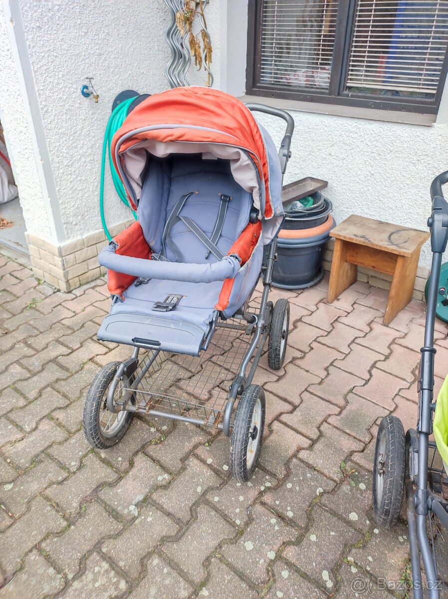 Dva sportovní kočárky Inglesina s hlubokou korbou - 3