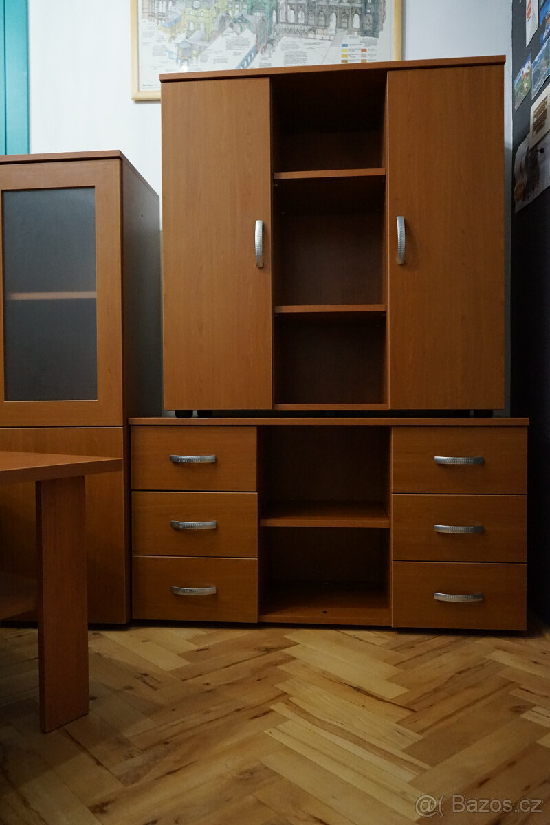 Komody + konferenční stůl - 3