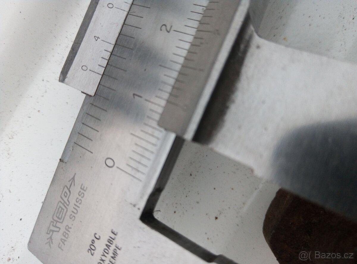 historické šrouby + ? - 3