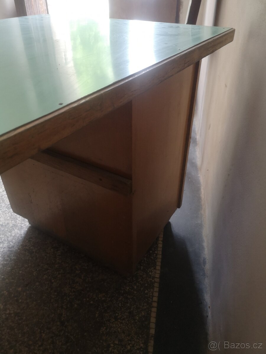 Starý psací stůl - 3