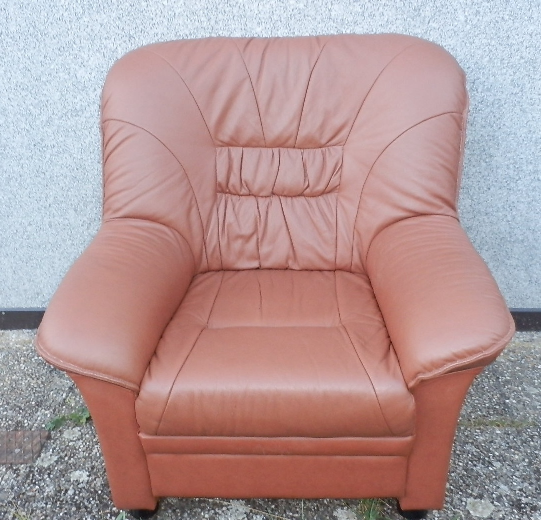 Kožený gauč s 2 křesly - 3