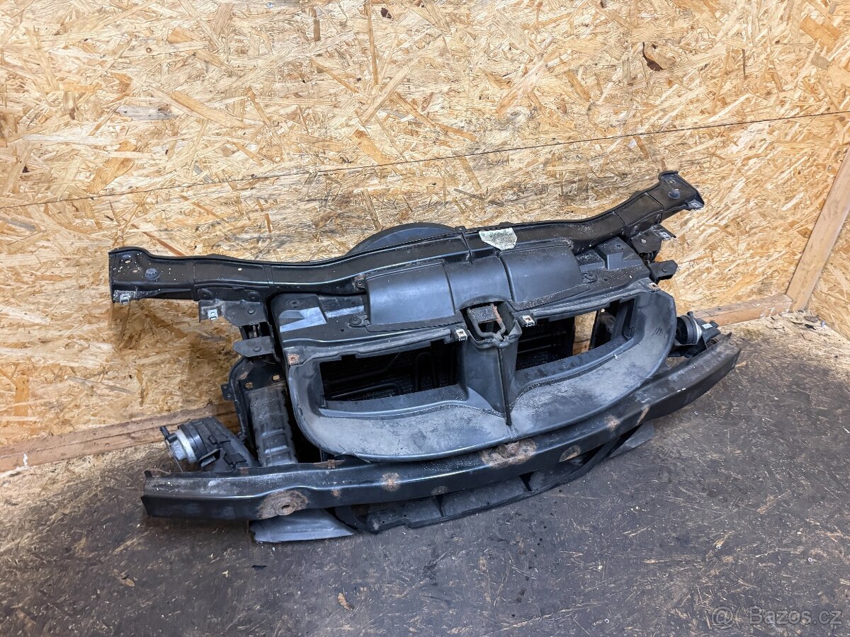 CHLADIČOVÁ STĚNA BMW E91 320D - 3