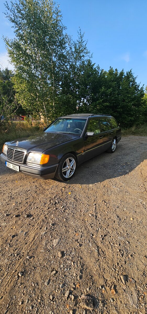 Mercedes-Benz w124 320TE - 3