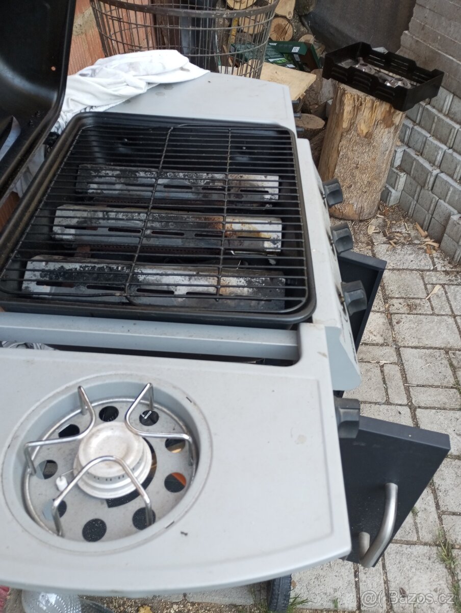 Zahradní gril plynový - 3