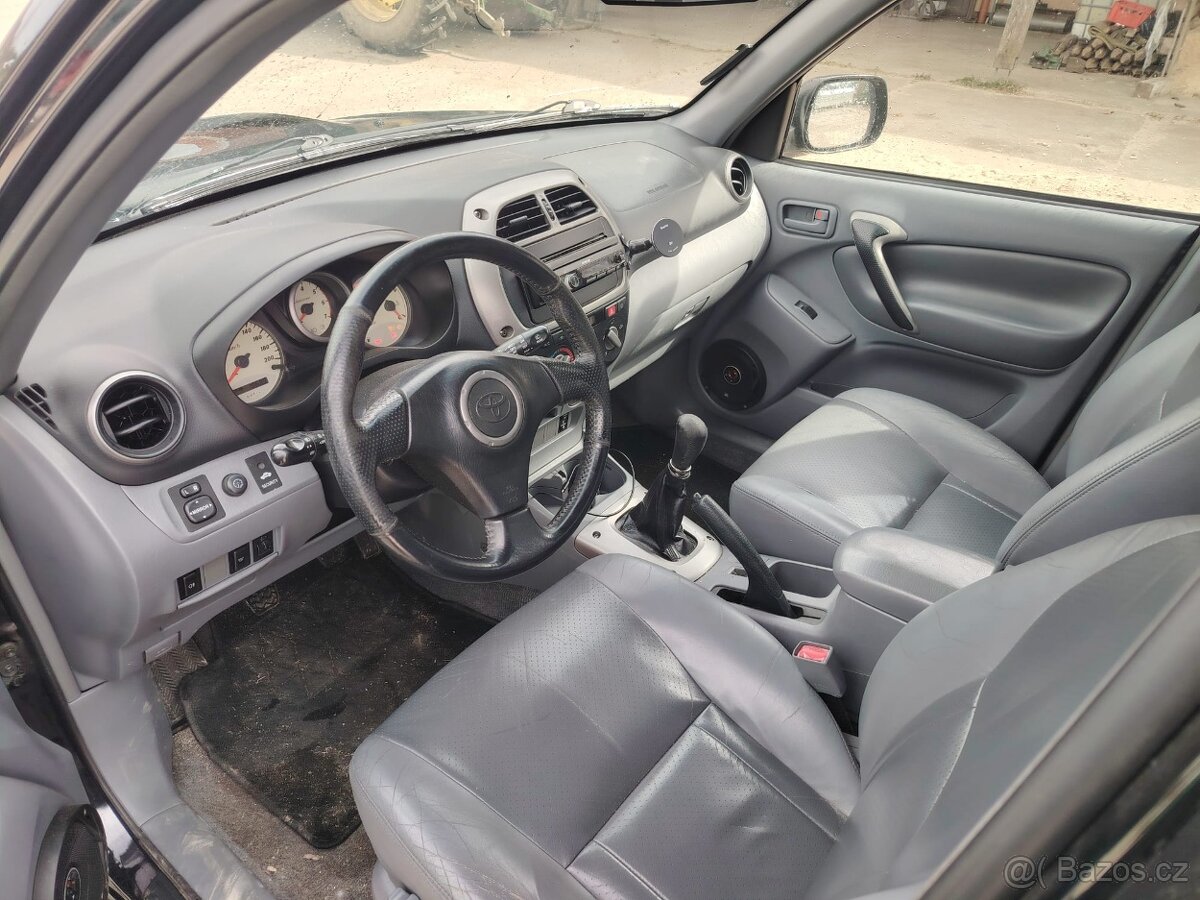 Toyota RAV 4 - 3