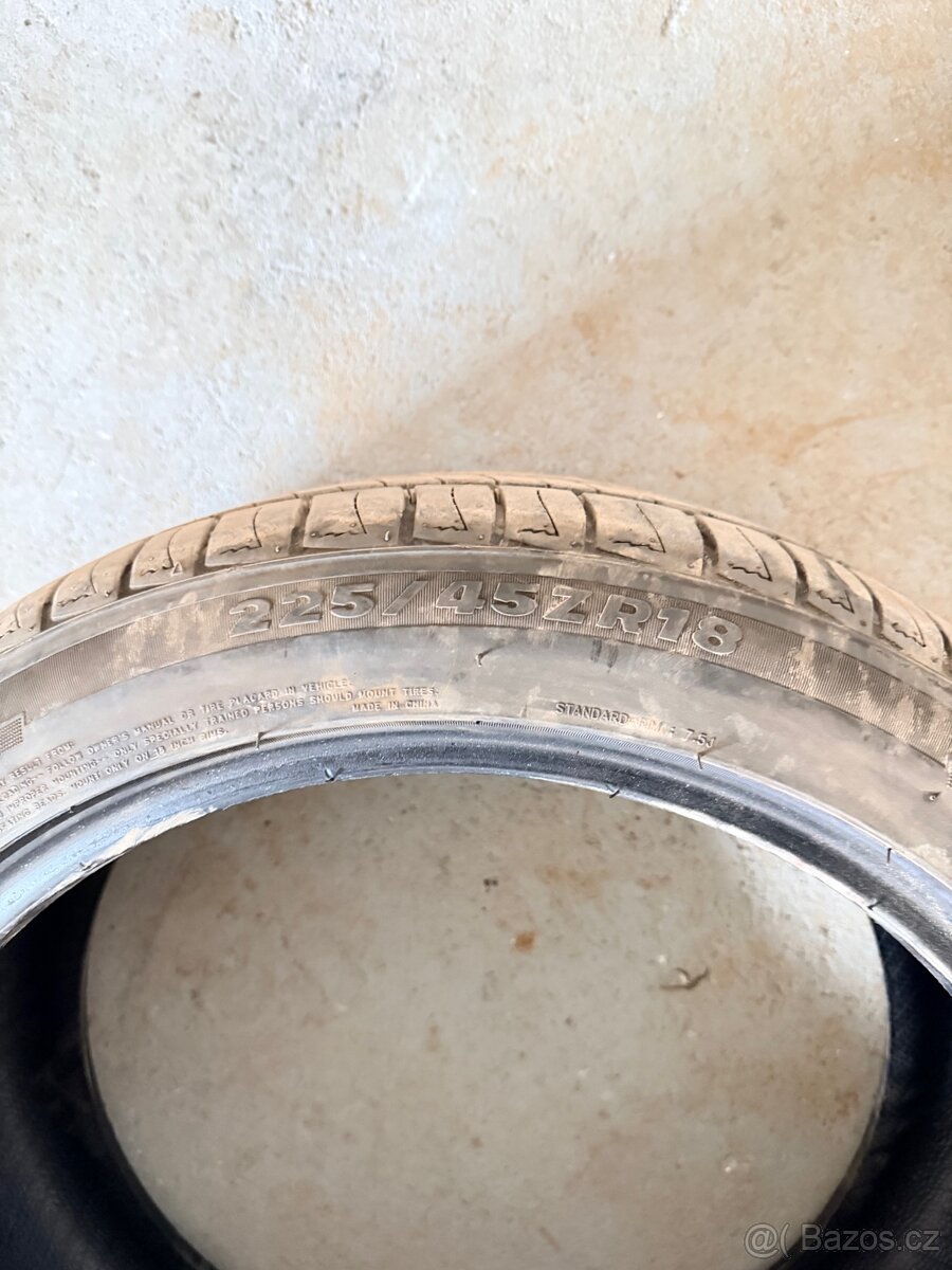 225/45/r18 letní - 3
