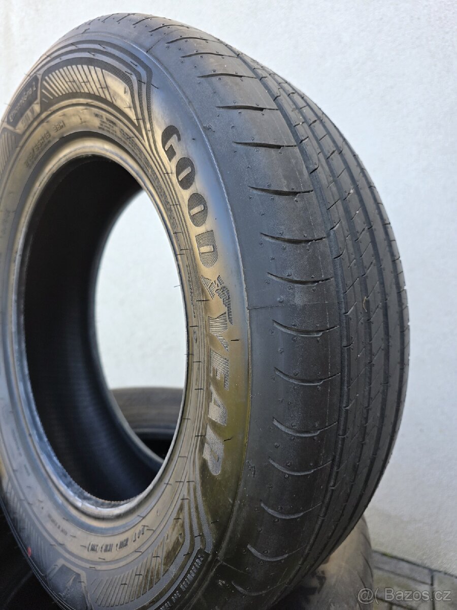 Goodyear Efficientgrip nové pneumatiky suv kvalitní - 3