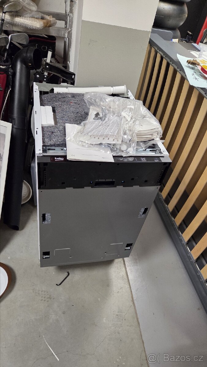 Vestevná myčka Beko DIS35020 - 3