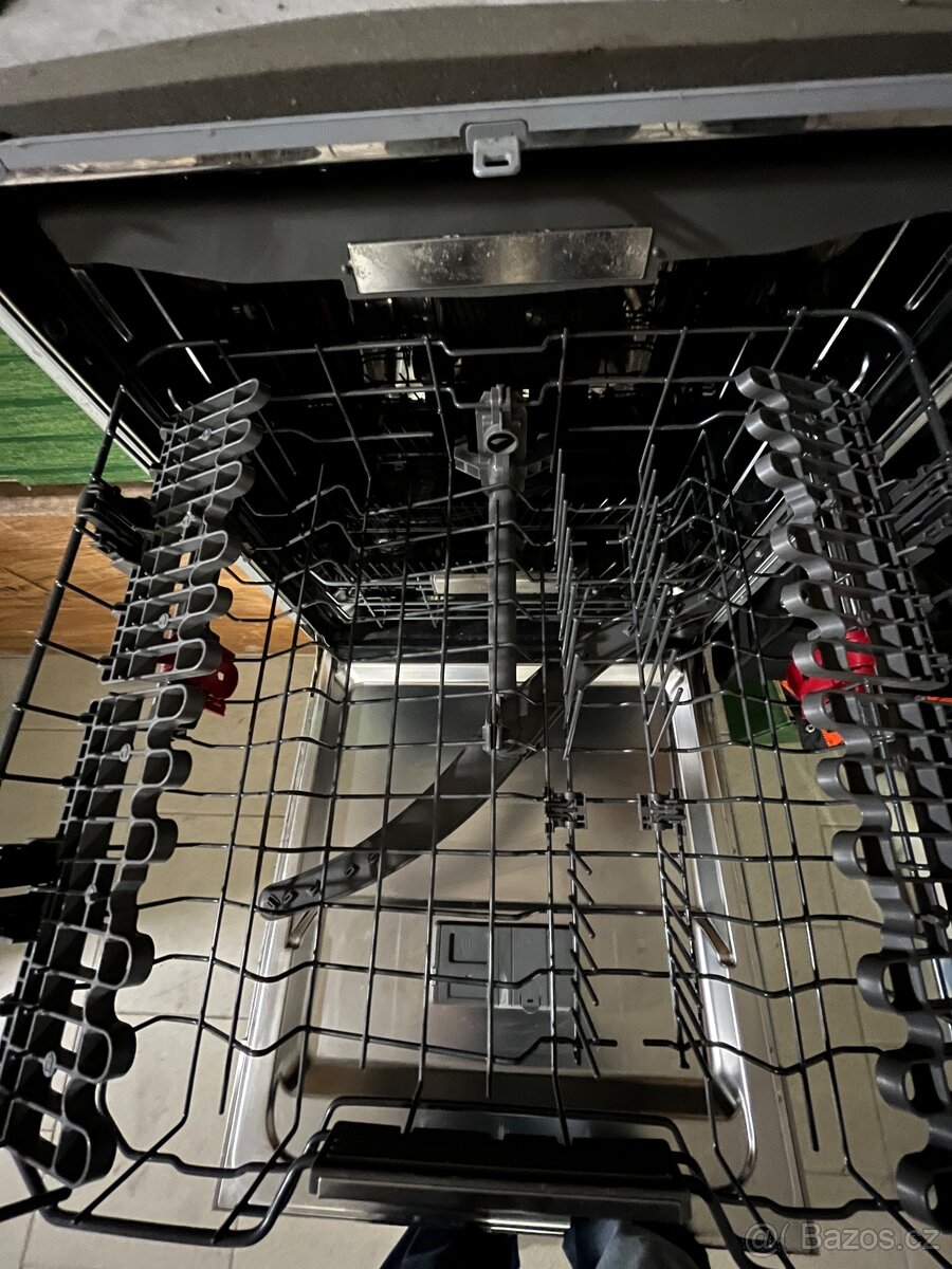 Plně integrovaná myčka nádobí Whirlpool WIP 4O32 PF E - 3