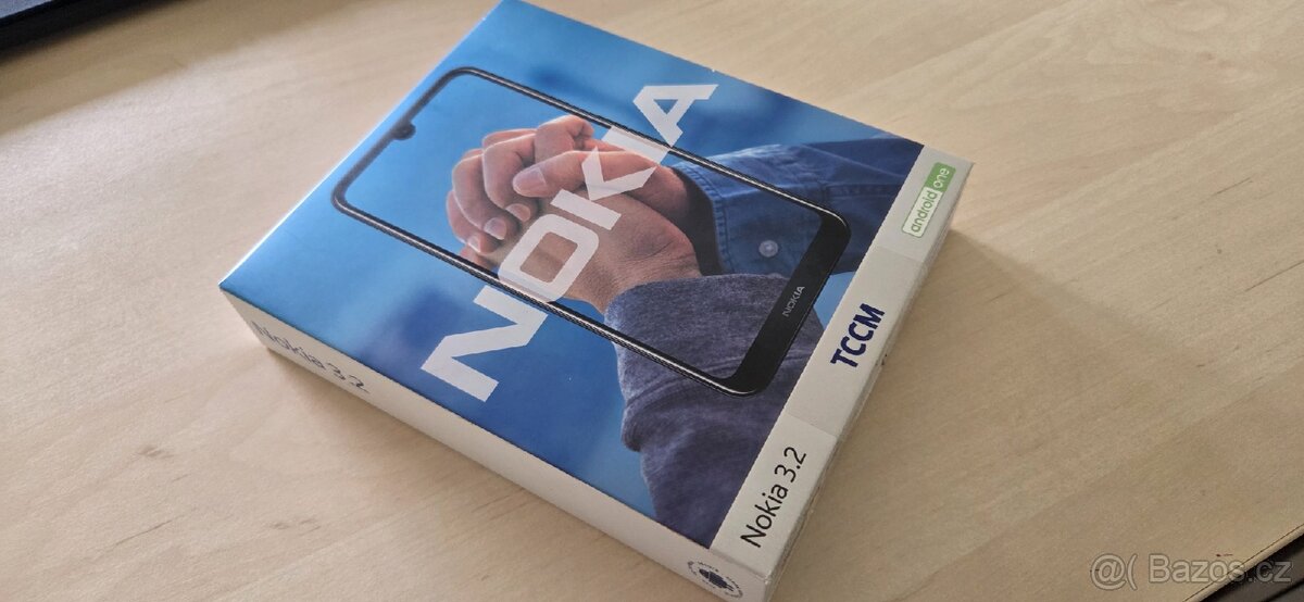 Mobil Nokia 3.2 super výdrž, malé rozměry - 3