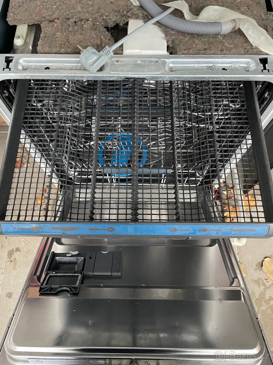 myčka nádobí electrolux 2019 - 3