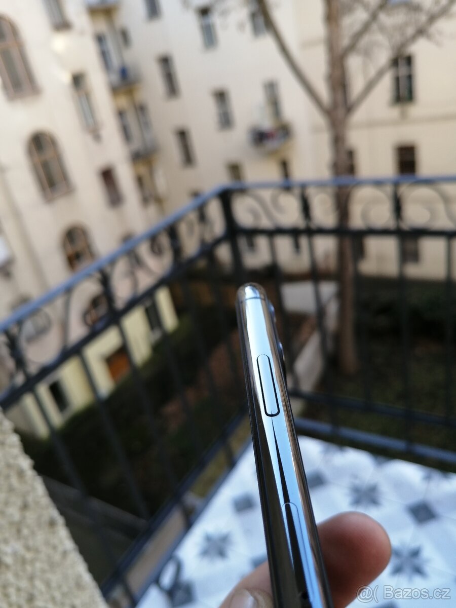 iPhone 11 PRO Zánovní stav jako nový - 3