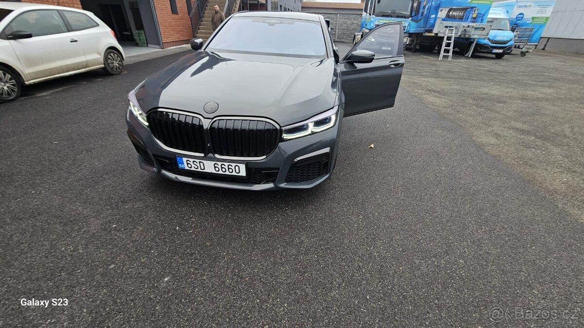 BMW Řada 7, BMW 750 i 390KW - 3