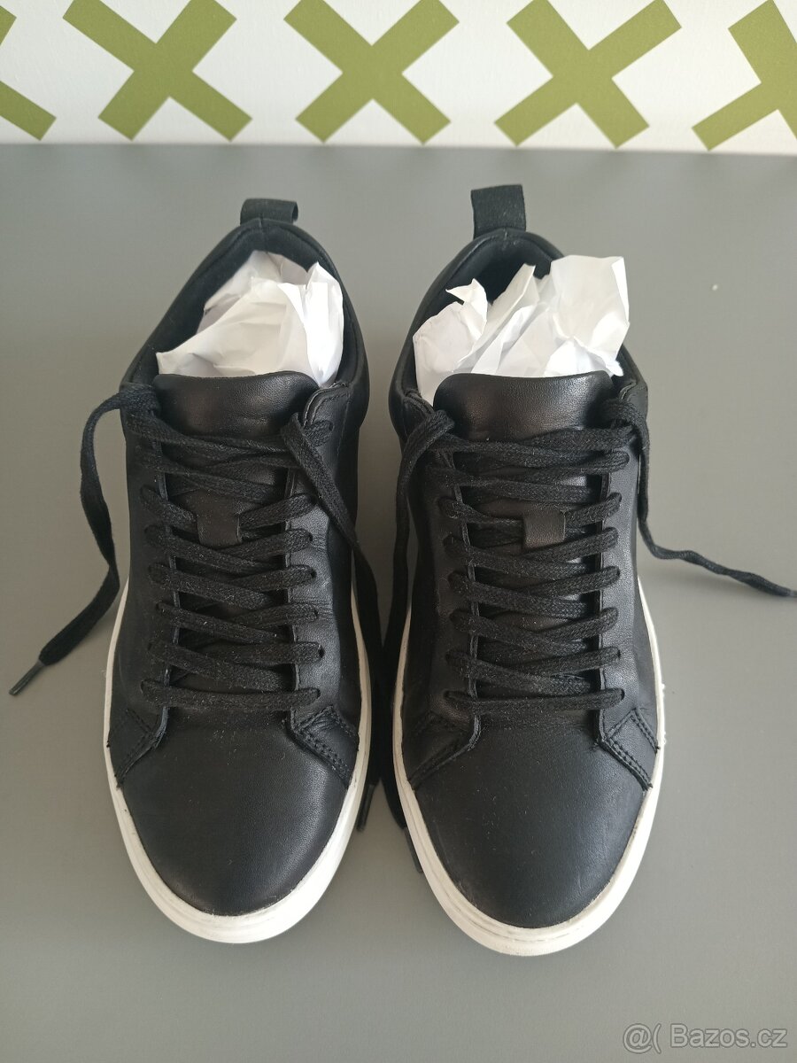 4 páry - sada dívčích botů Converse,Vagabond,Kiprun - 3