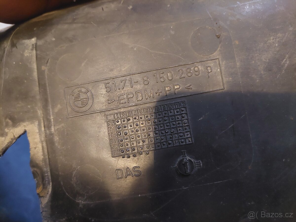 BMW 7 e38 přední podběhy - 3