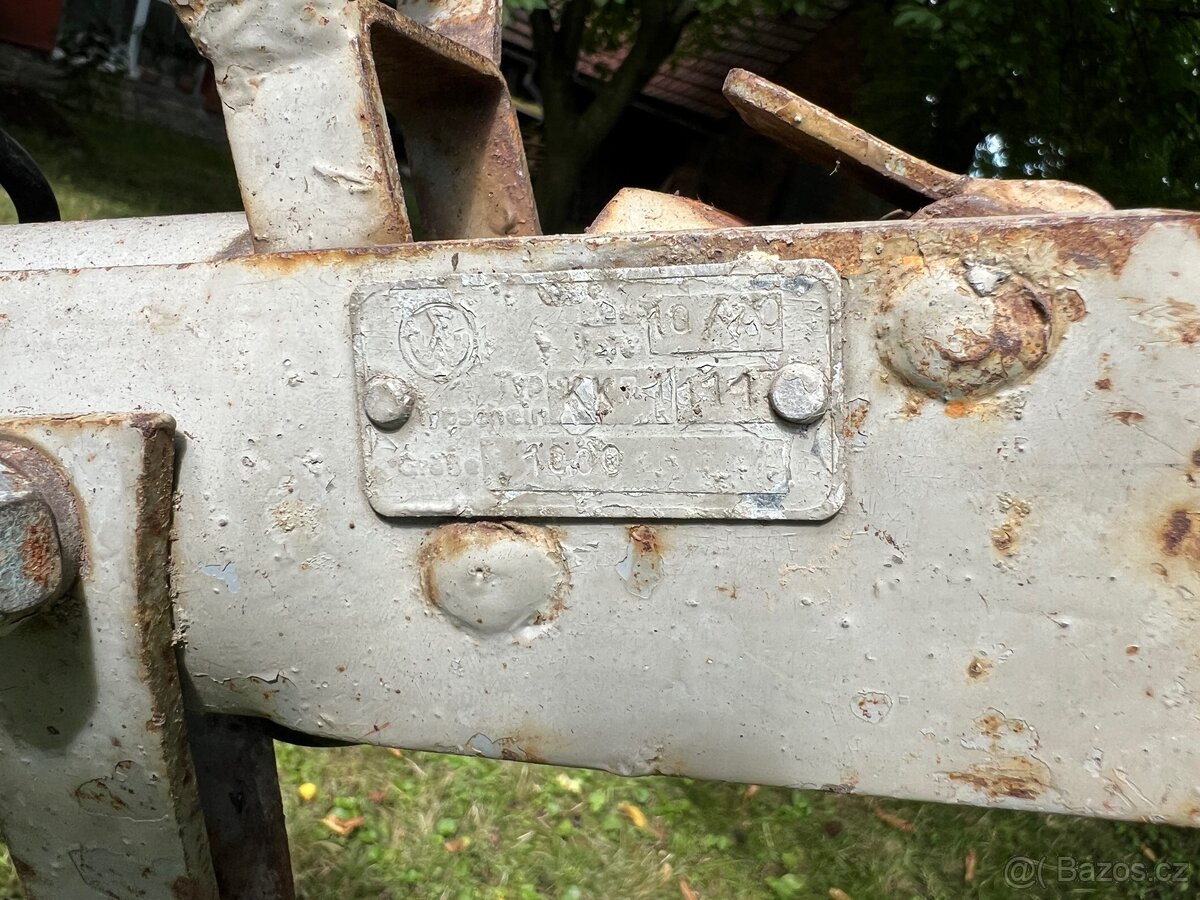 Přívěsný vozík NDR - 3