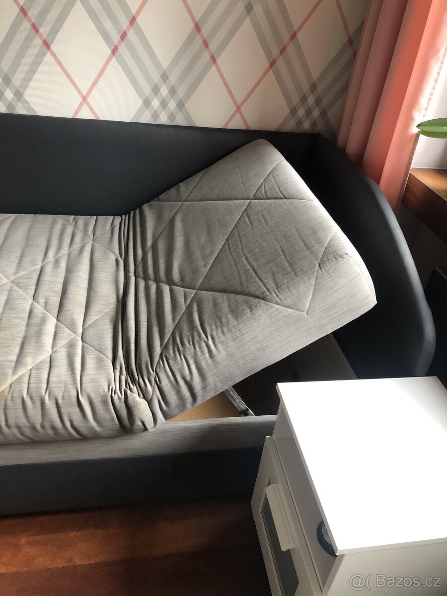 Válenda s úložným prostorem - 3