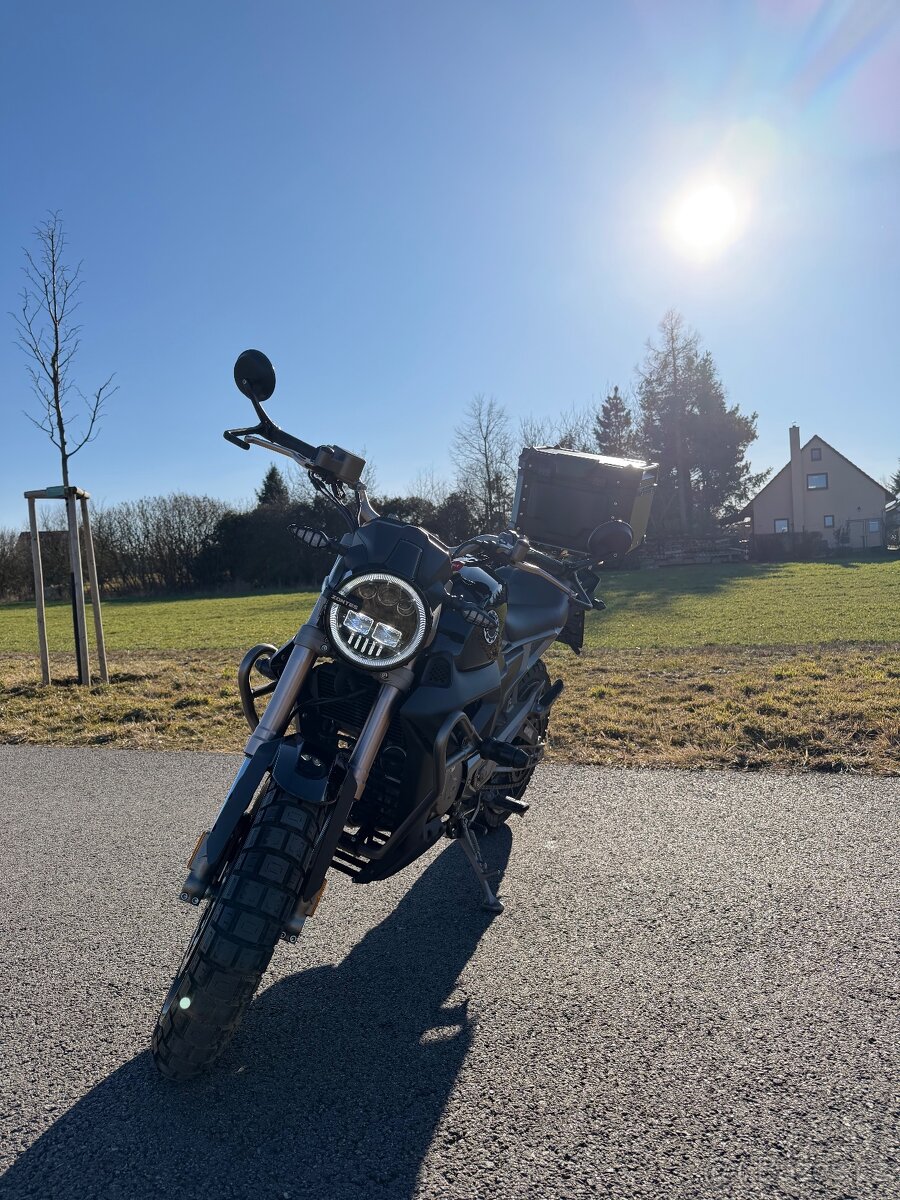 Zontes scrambler 125cc A1 - 3