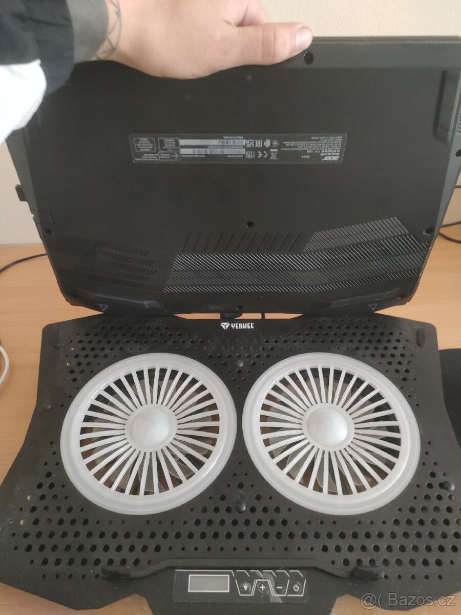 Herní notebook Acer Nitro 5 i7 / 16GB RAM – dobrý stav - 3