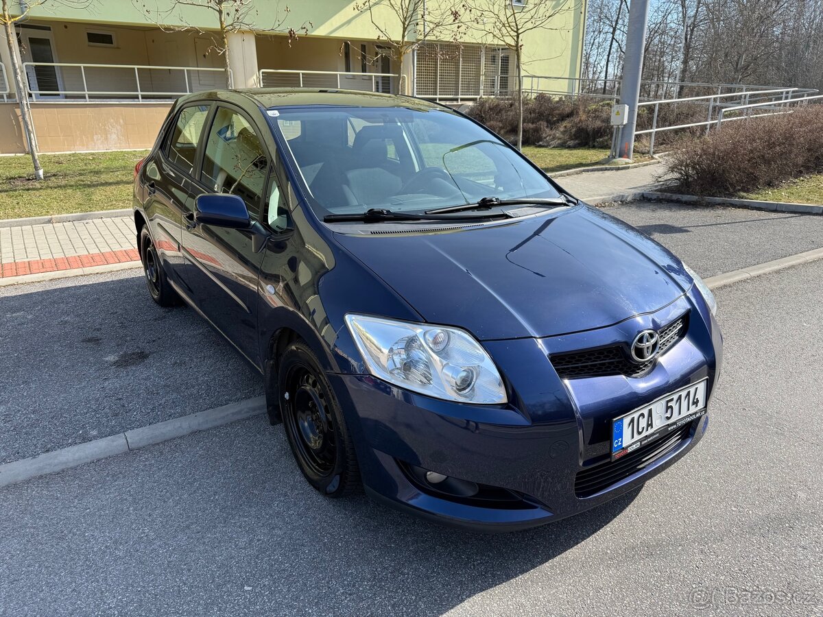 Toyota Auris 1.4 D-4D 66kw - 3