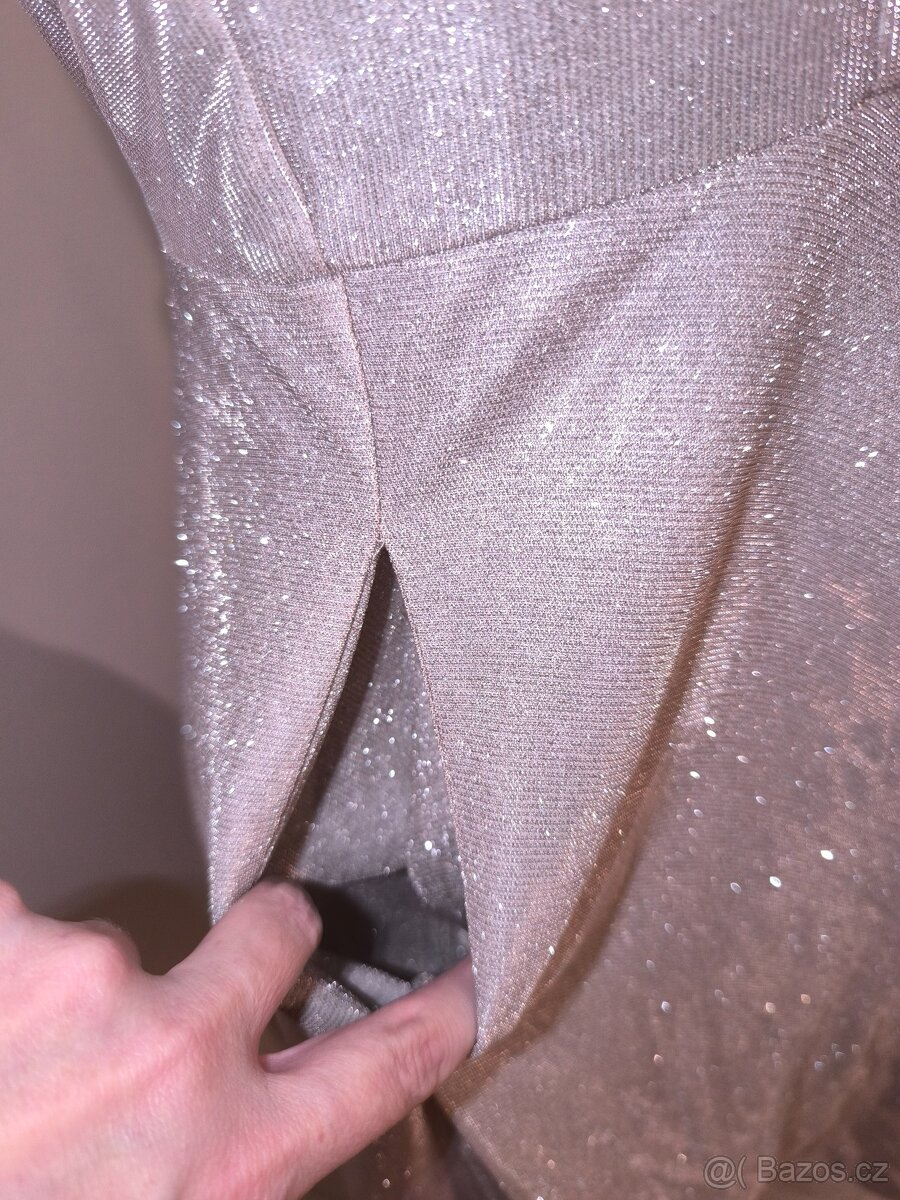 Třpytivé šaty s kapsami - 3
