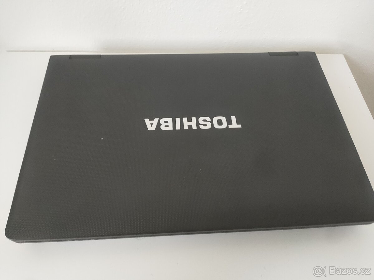 Toshiba Dynabook Satellite B552/H - 3