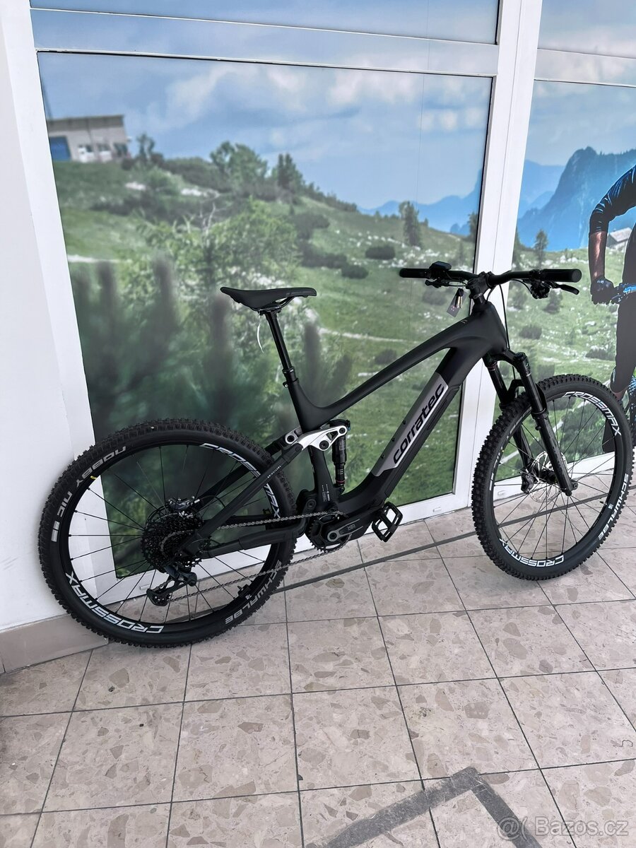 Lehké celoodpružené elektrokolo Corratec BOSCH SX - 3