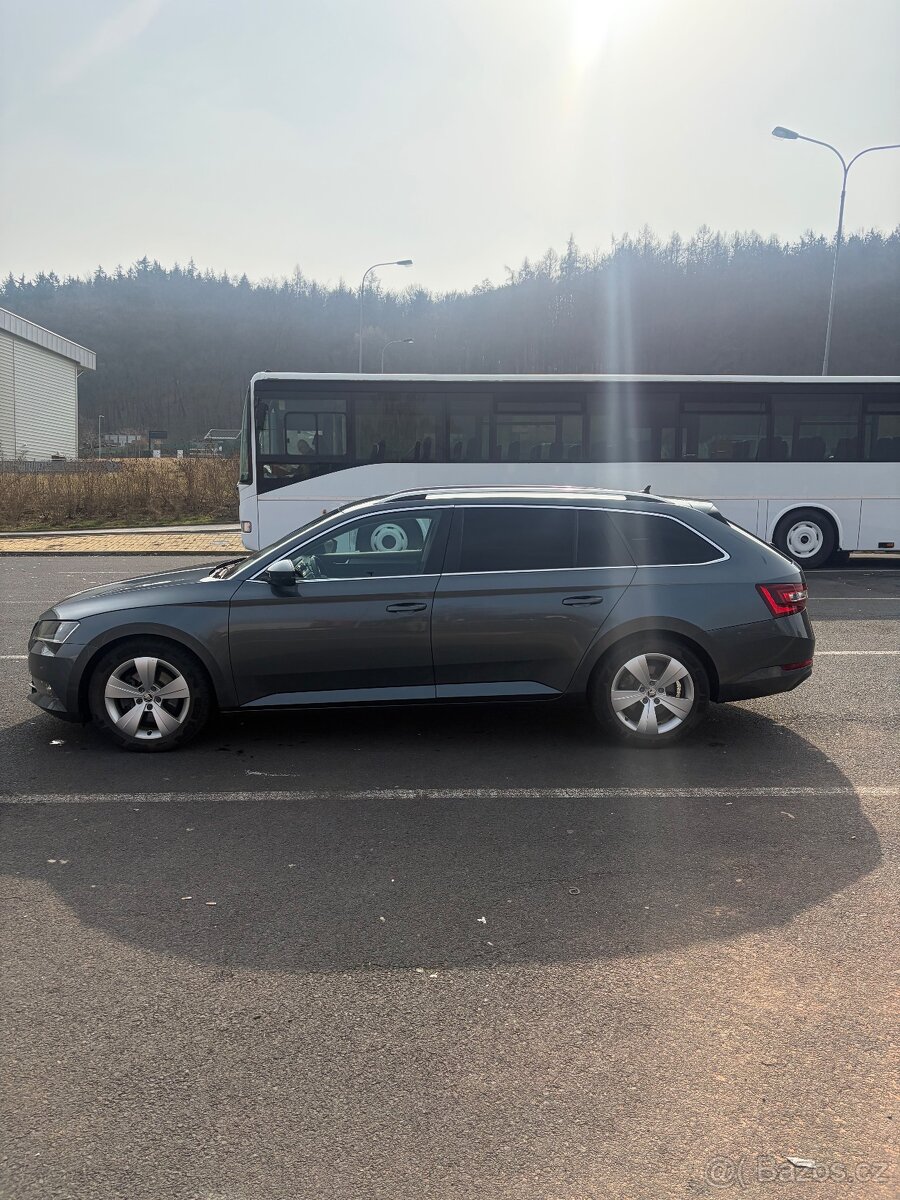 Škoda Superb 3,110kw - 3