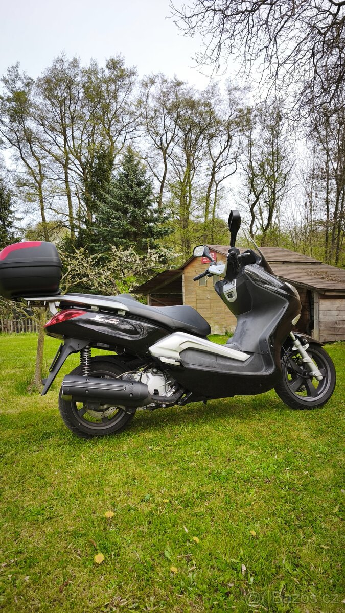 Skútr TGB 300 - 3