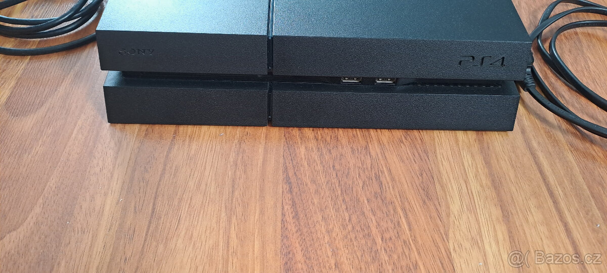 Prodám playstation 4 500GB - 3