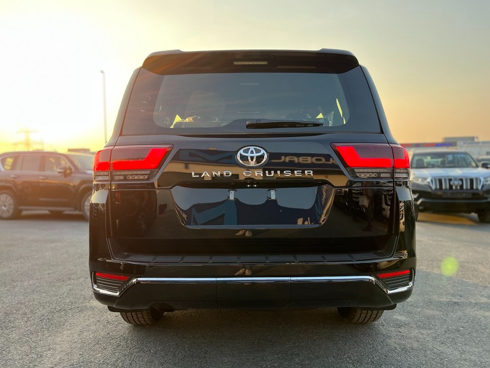 Toyota Land Cruiser 300 VXR, 3,5l twin turbo, EU specifikace