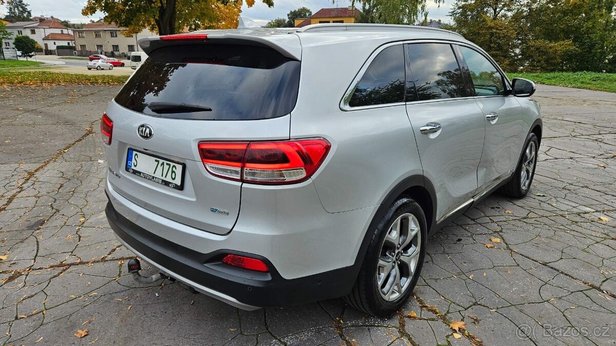 KIA Sorento 2.2 CRDI 16V 147 kW Premium 4x4 automat serviska - 3